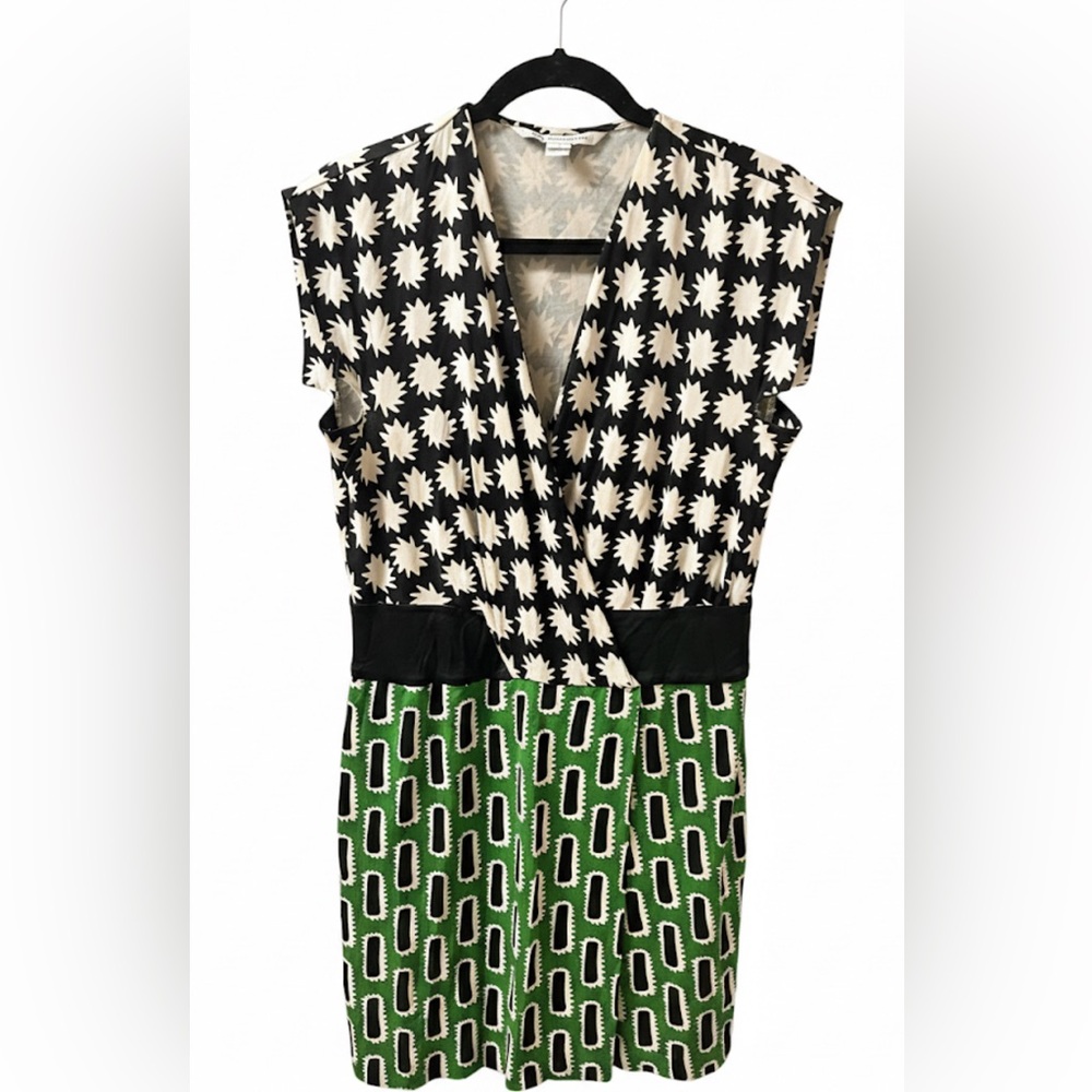 RARE DVF Nori 100% Silk Mixed Print Dress 8 Green Sunburst Spring 2012 EUC